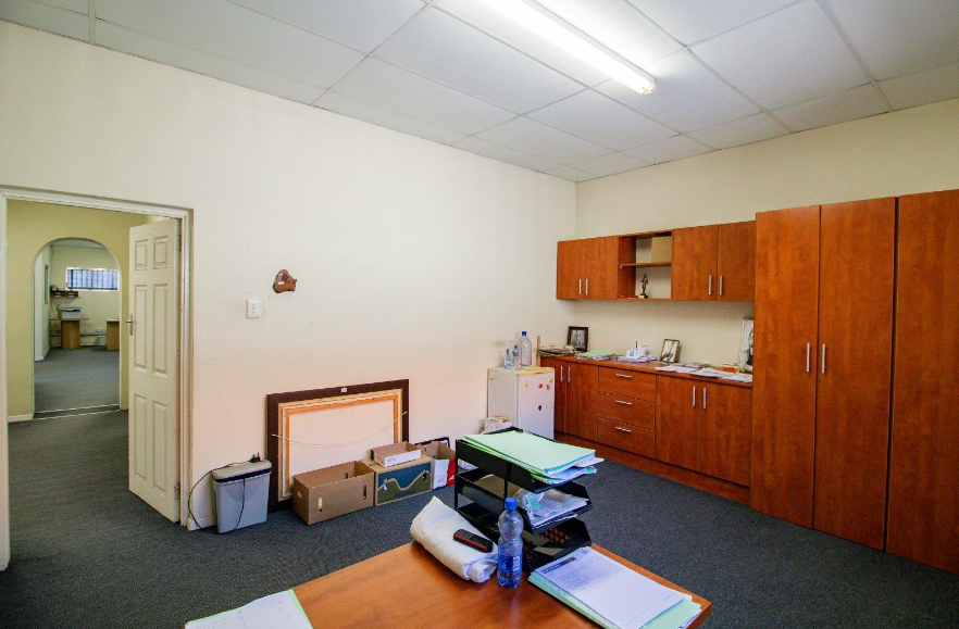 Commercial Property for Sale in Southernwood Eastern Cape